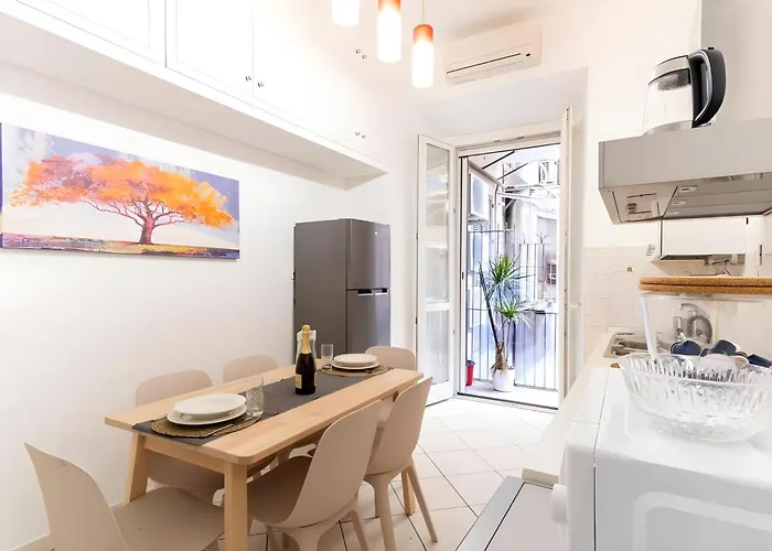 Elegantis Giolitti With Private Balcony Roma